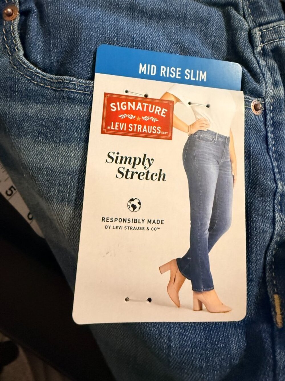 NWT Signature by Levi Strauss Women's Mid Rise Slim Simply Stretch Jeans 12L Lon - Picture 5 of 10
